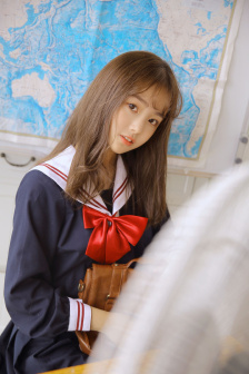 刘雨欣青筋